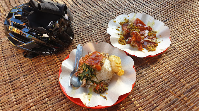 Babi Guling Putra Bu Desak Sapat