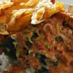Nasi Pecel Bu Tinuk (Sumber cdn.water-sport-bali.com)