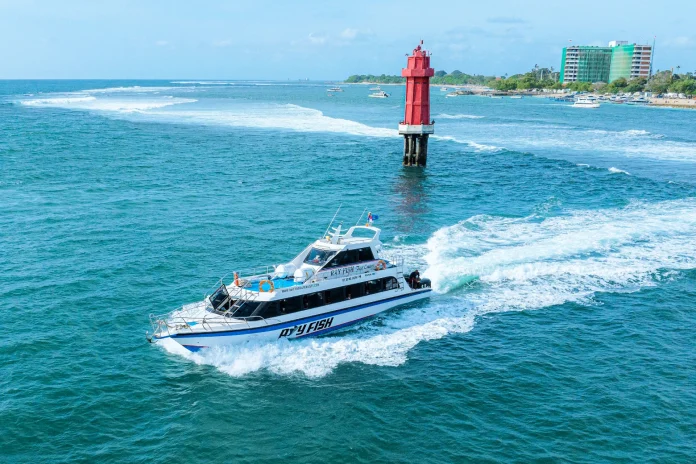 Ray Fist Fast Boat