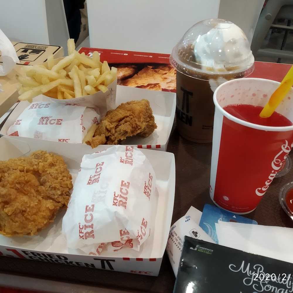 Kuliner KFC Ramayana Semper