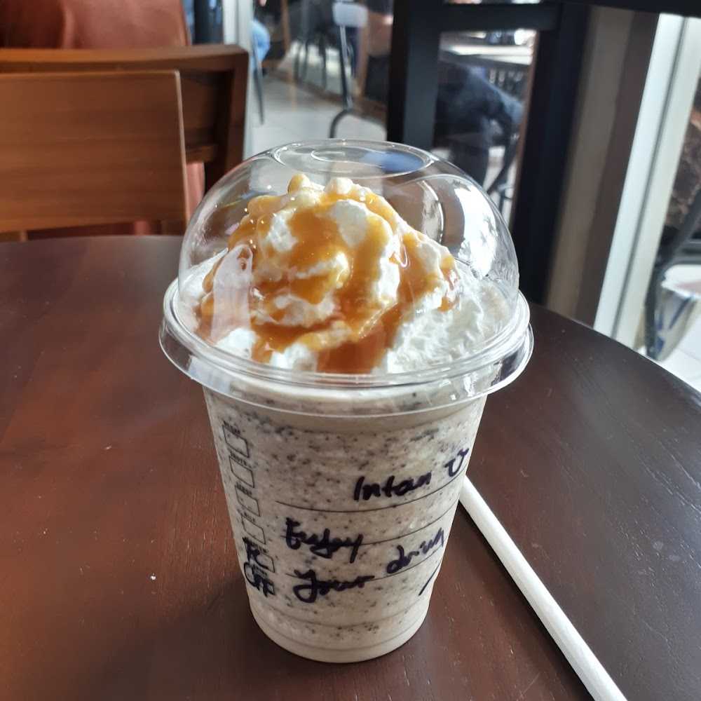 Kuliner Starbucks PIM