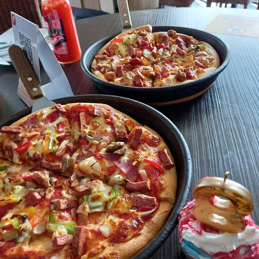 Kuliner Pizza Hut Restoran - Lampung