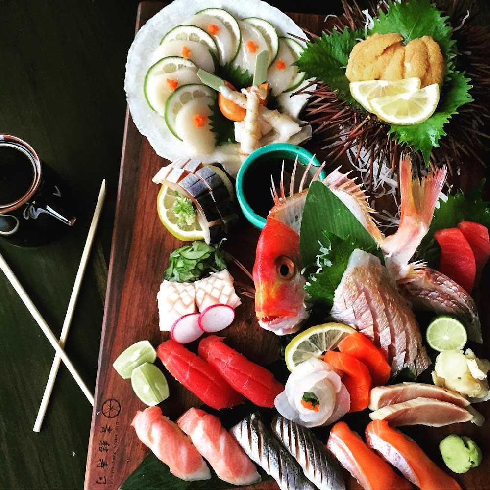 Kuliner Blue Ribbon Sushi Bar & Grill